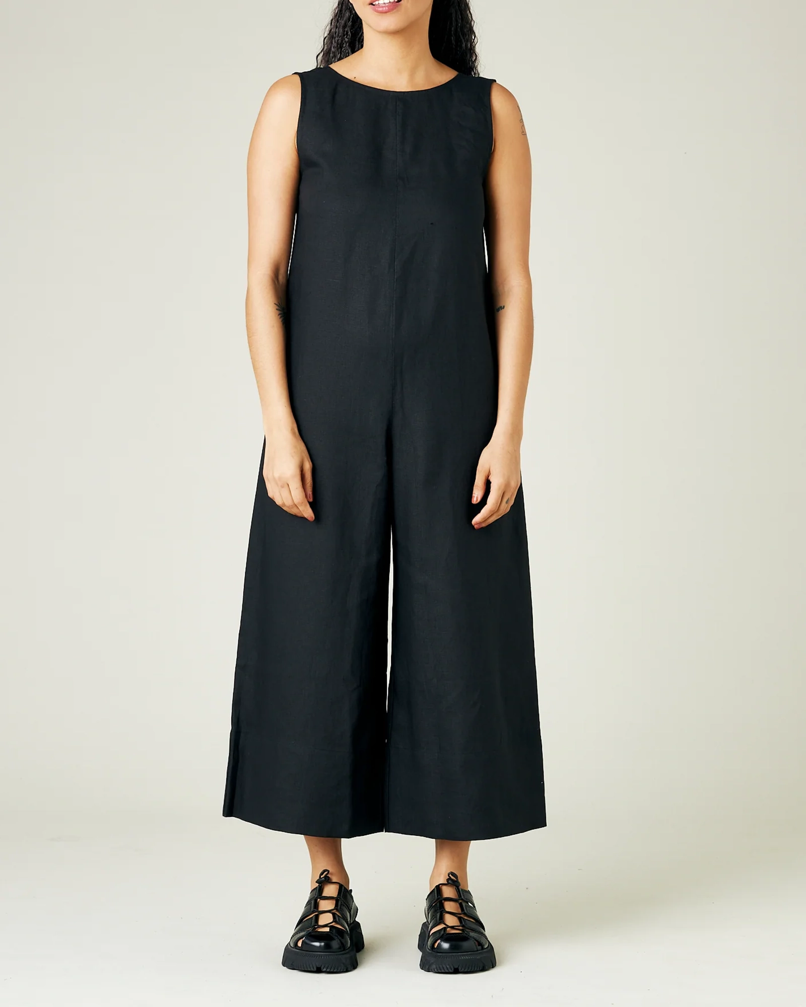 BLACK LINEN JUMPSUIT