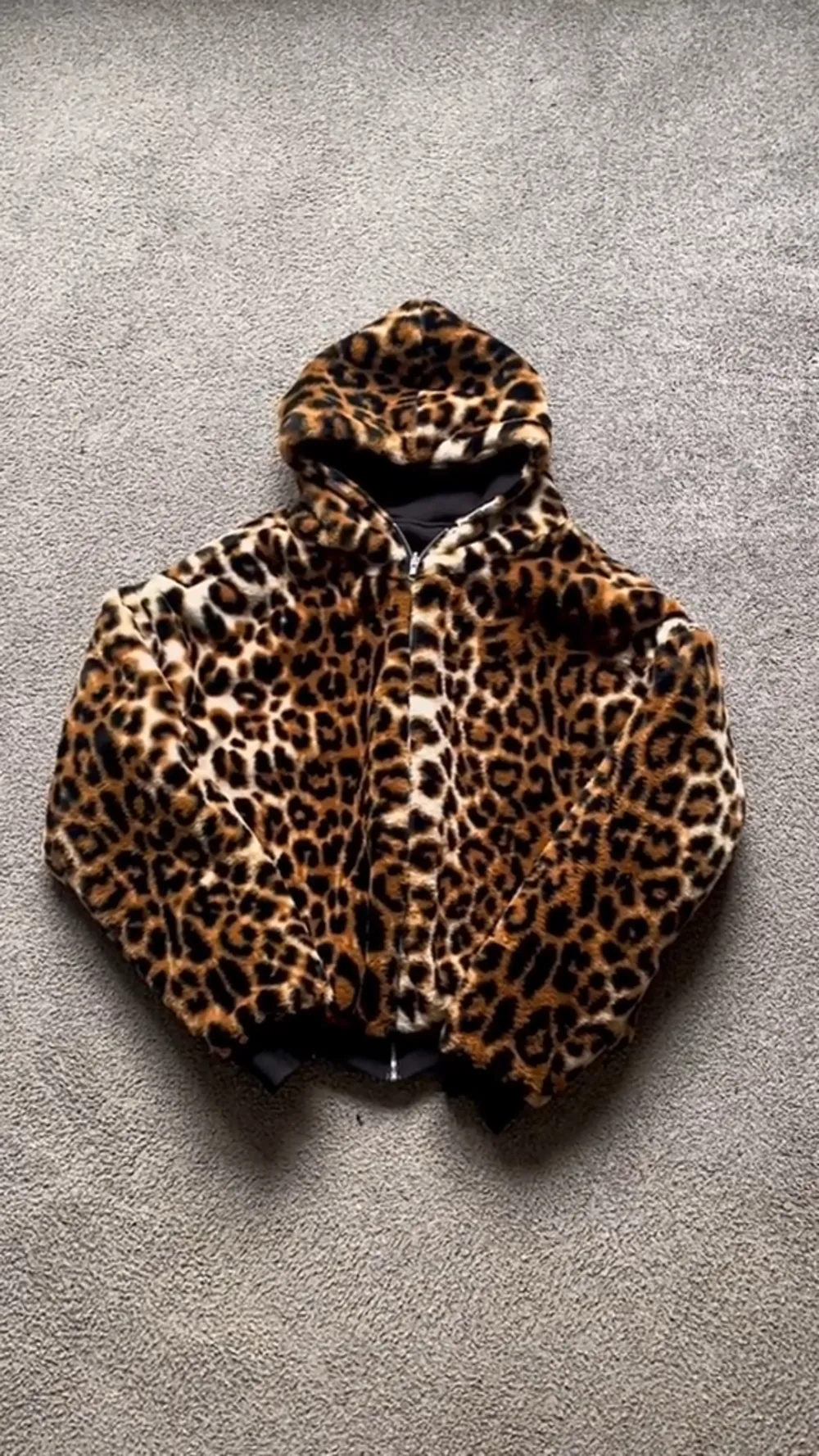 [Preorder]REVERSIBLE LEOPARD PRINT ZIP HOODIE