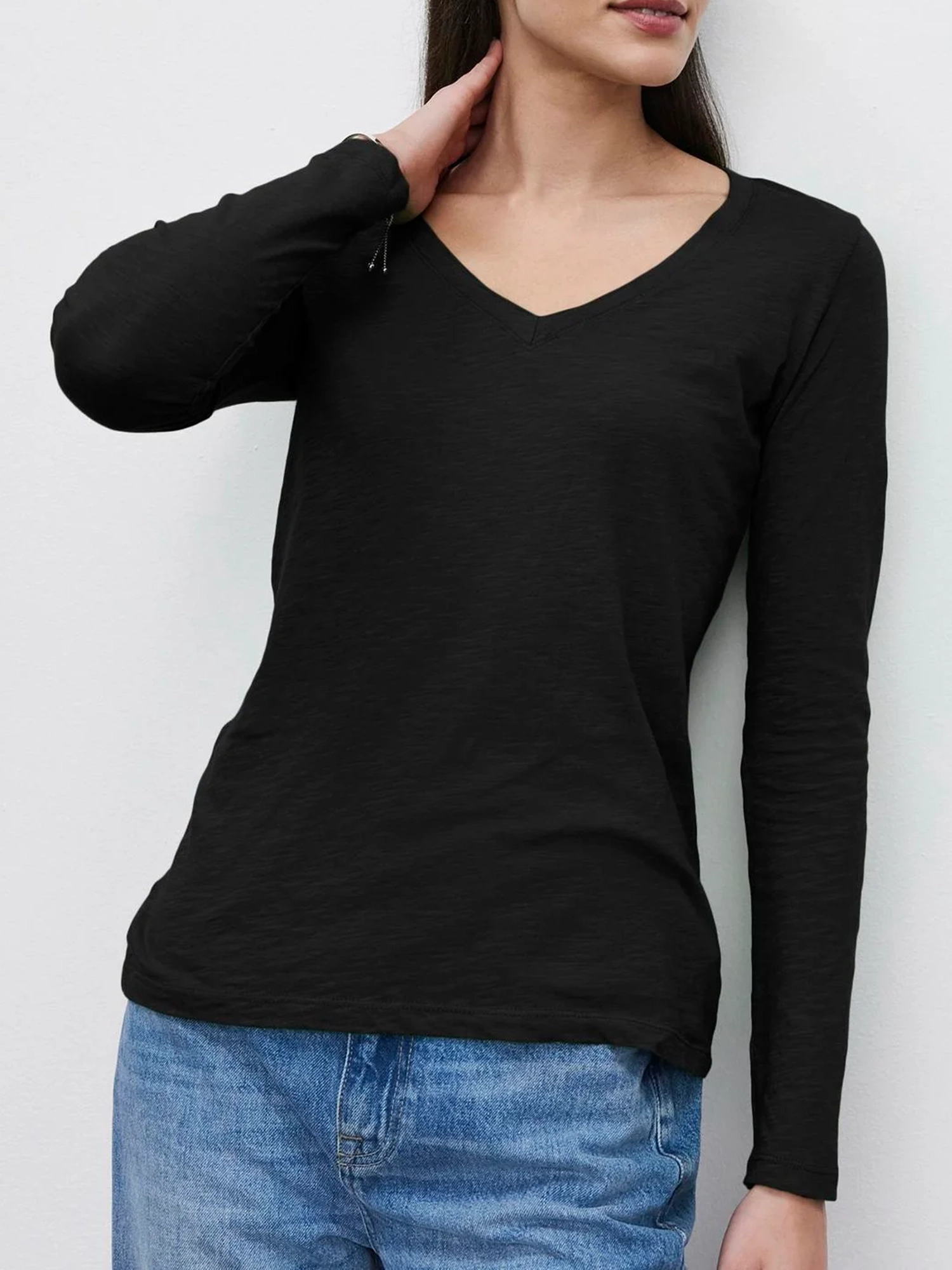 Blaire V-neck Tee