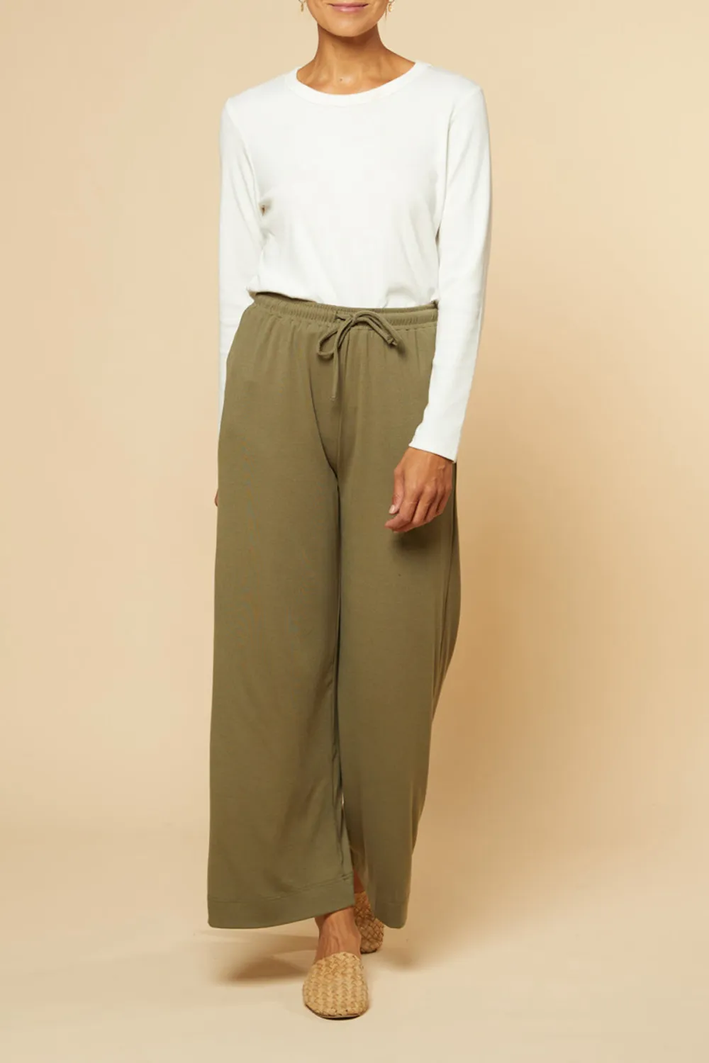 Wide Leg Stretch Pants in Khaki