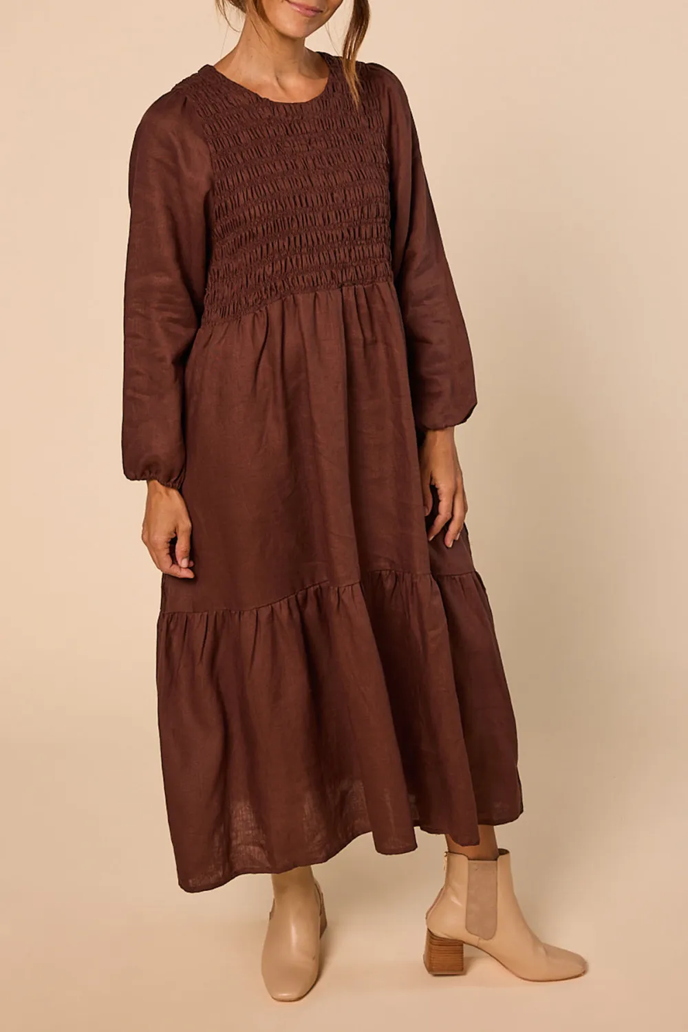 Minden Linen Shirred Long Sleeve Dress in Raisin