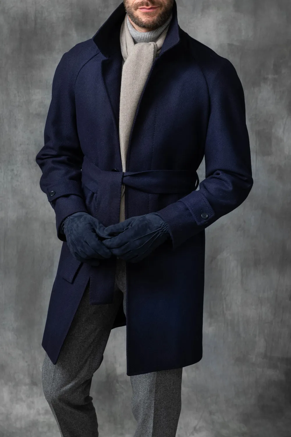 BLUE RAGLAN COAT IN LORO PIANA WOOL