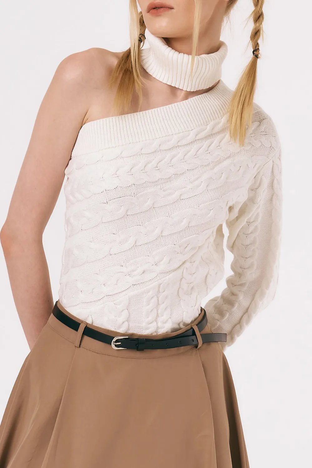 Lucia Oneshoulder Sweater Top