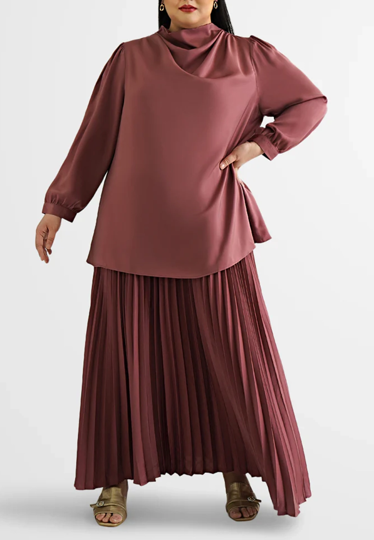 Oversized Smooth Pleated Skirt