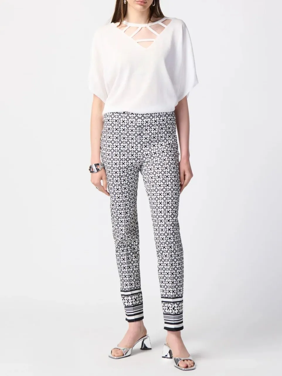 Geometric Print Millennium Pull On Pants