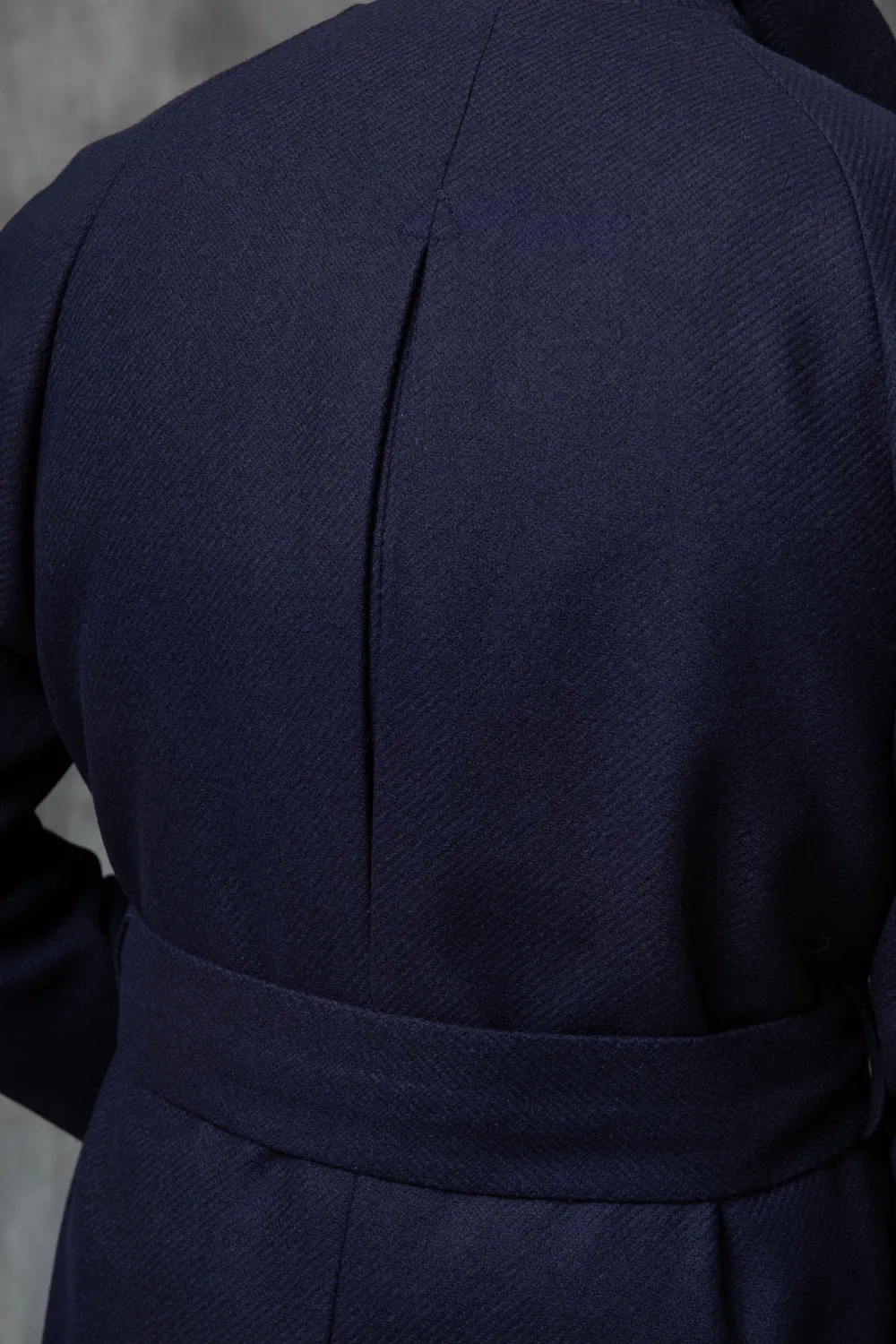 BLUE RAGLAN COAT IN LORO PIANA WOOL