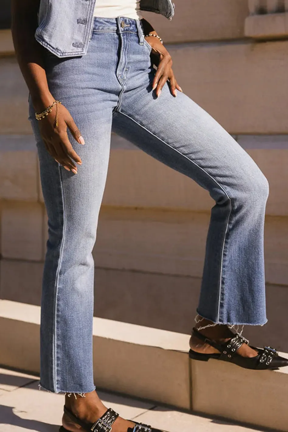 ALLEGRA CROPPED BOOTCUT JEANS