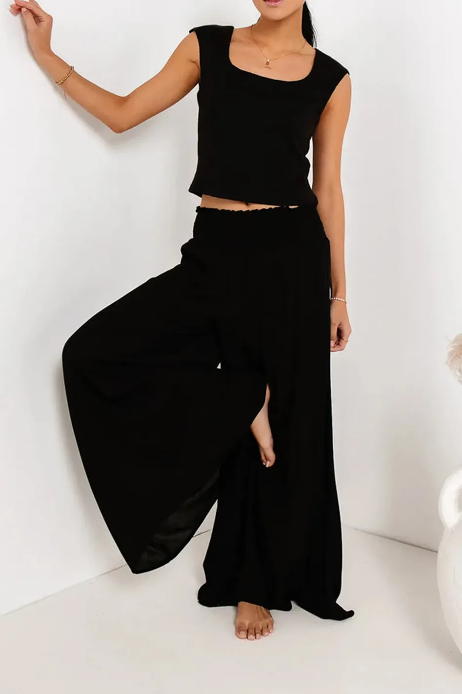 JADE PANTS IN BLACK