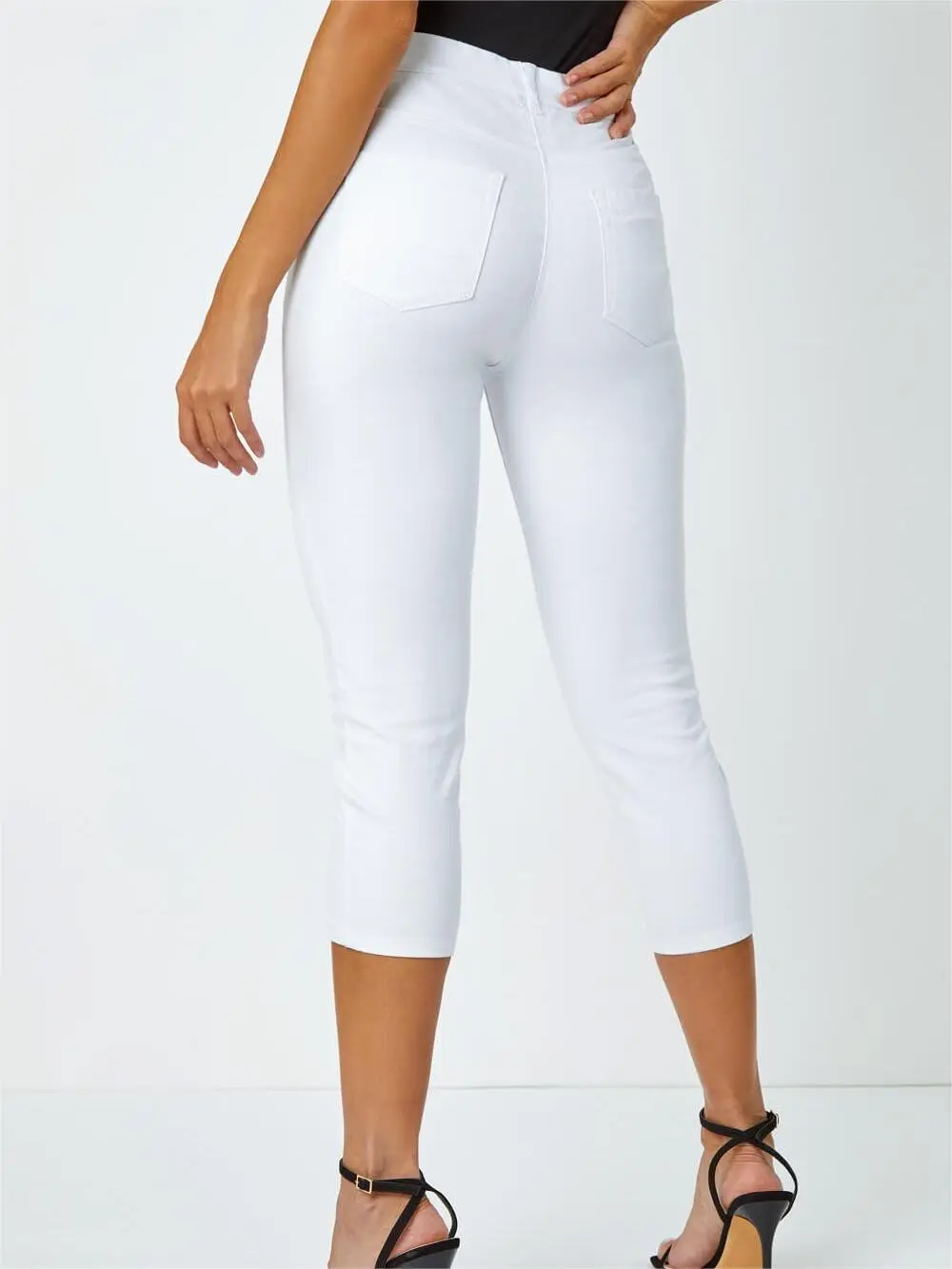 White denim pants