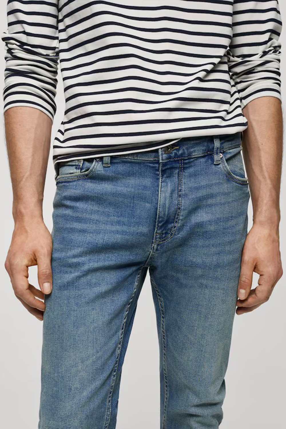 Medium Waist Jeans