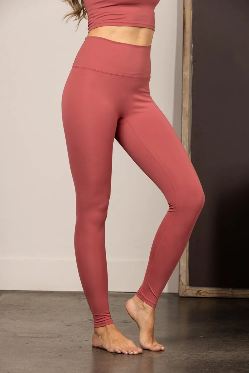 MAGENTA HIGH-RISE LEGGINGS