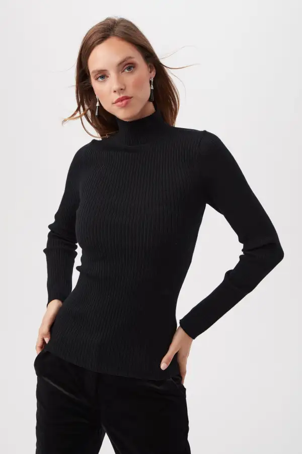 SADE MERINO WOOL MOCKNECK SWEATER WITH OPEN BACK