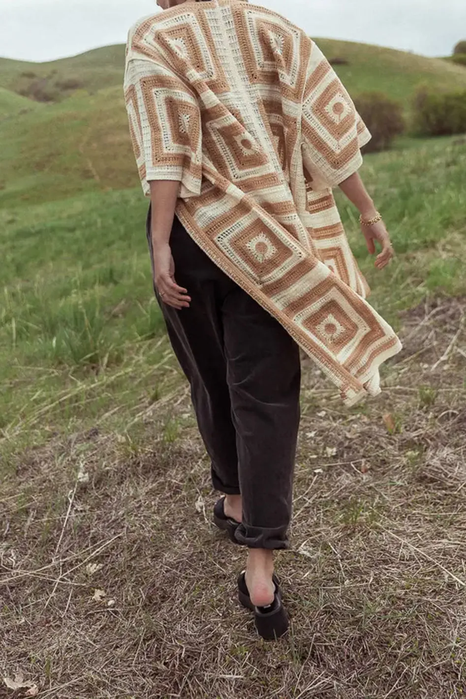 REGIO GEOMETRIC KIMONO IN BEIGE