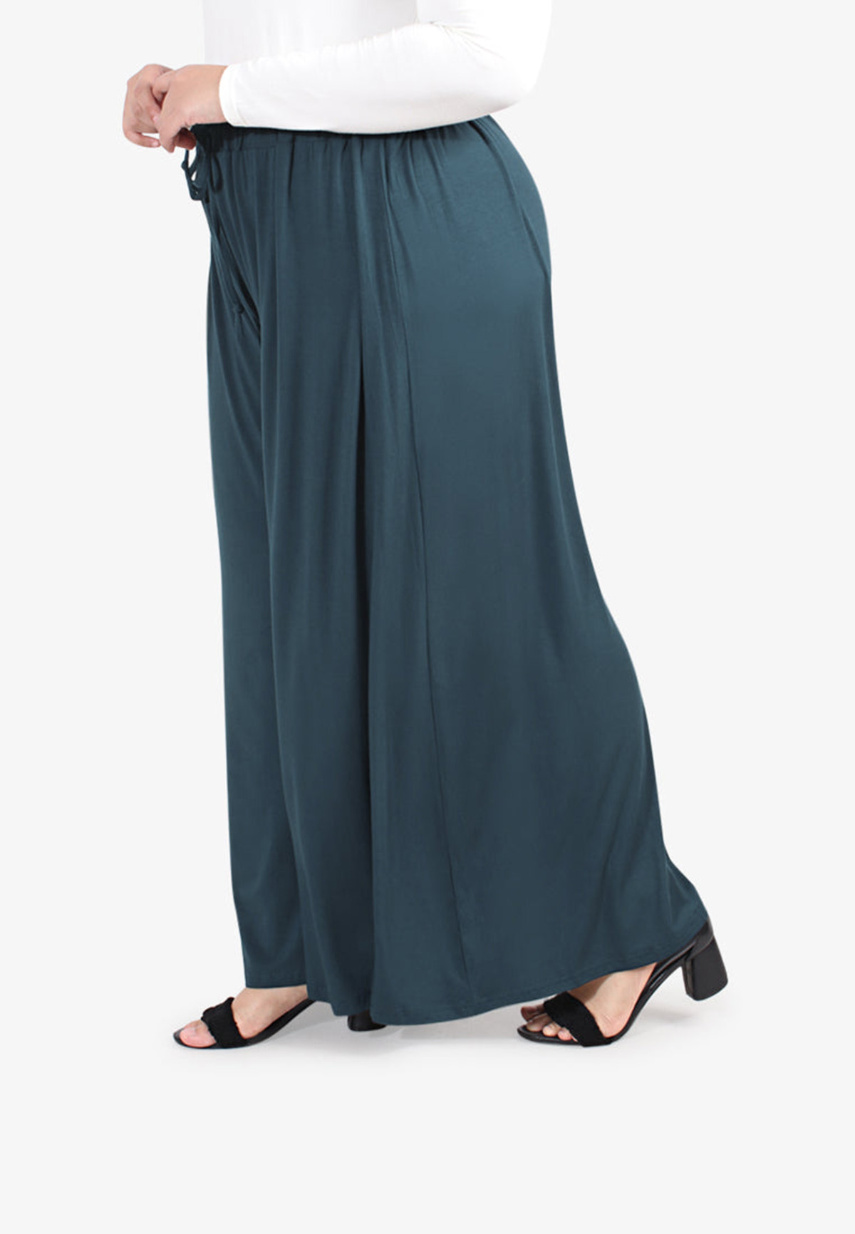 Large size wide-leg pants with elastic waistband