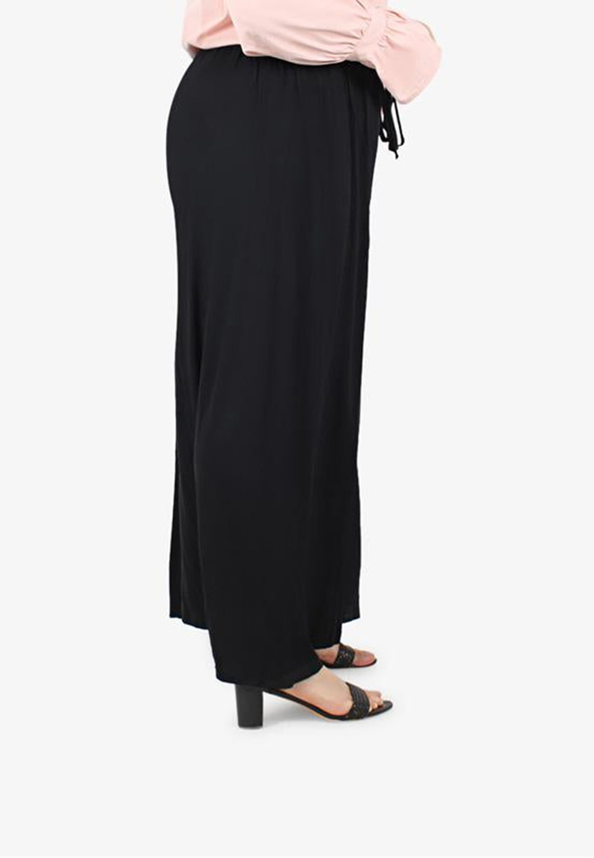 Large size wide-leg pants with elastic waistband