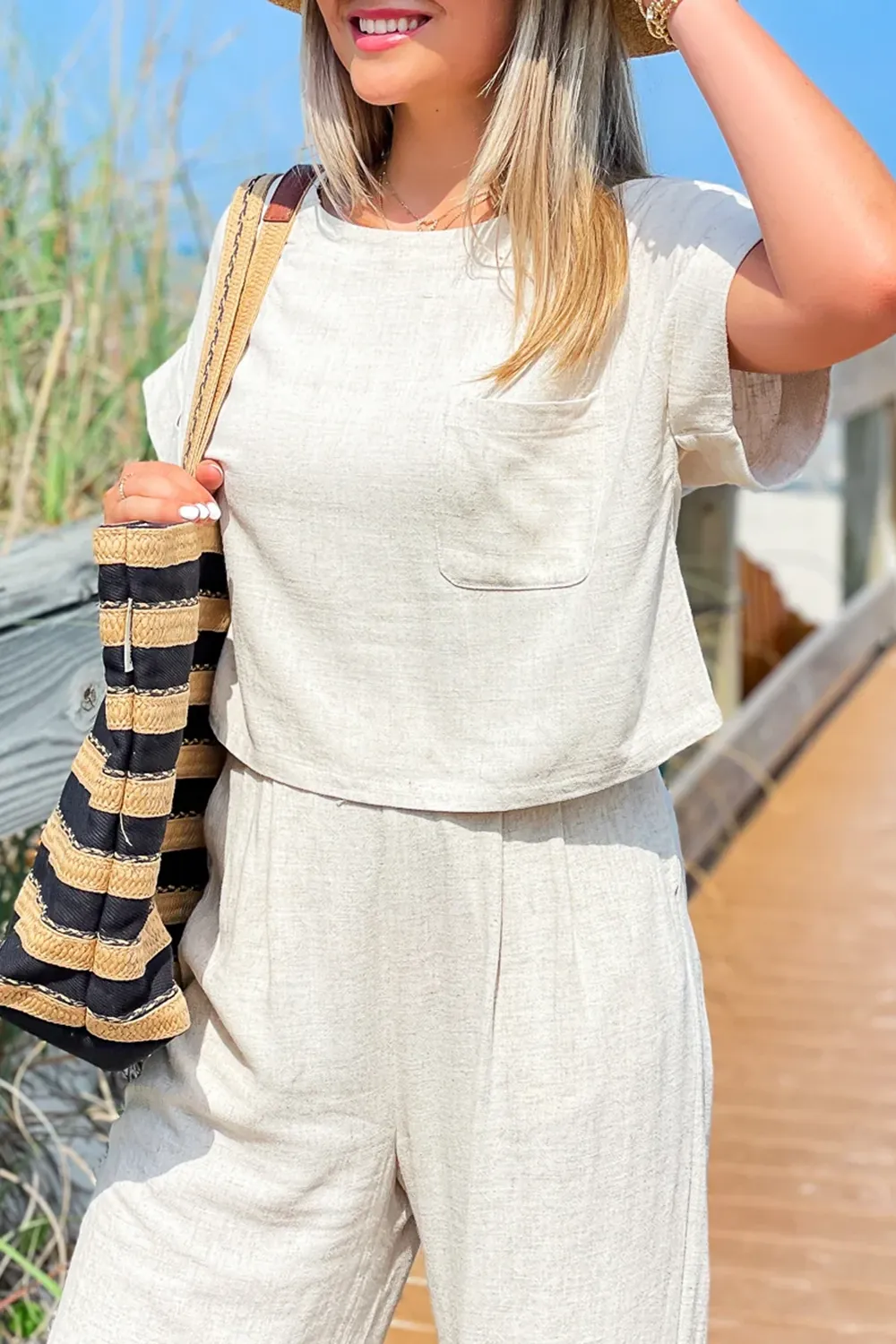 White cotton and linen top with pockets