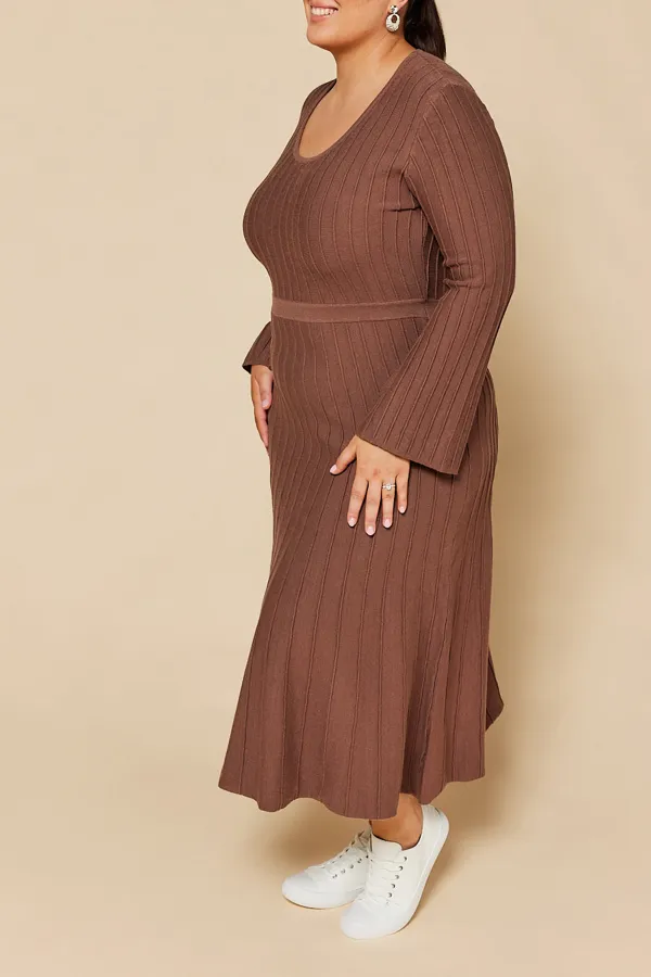 Waisted Knitted Dress in Cacao