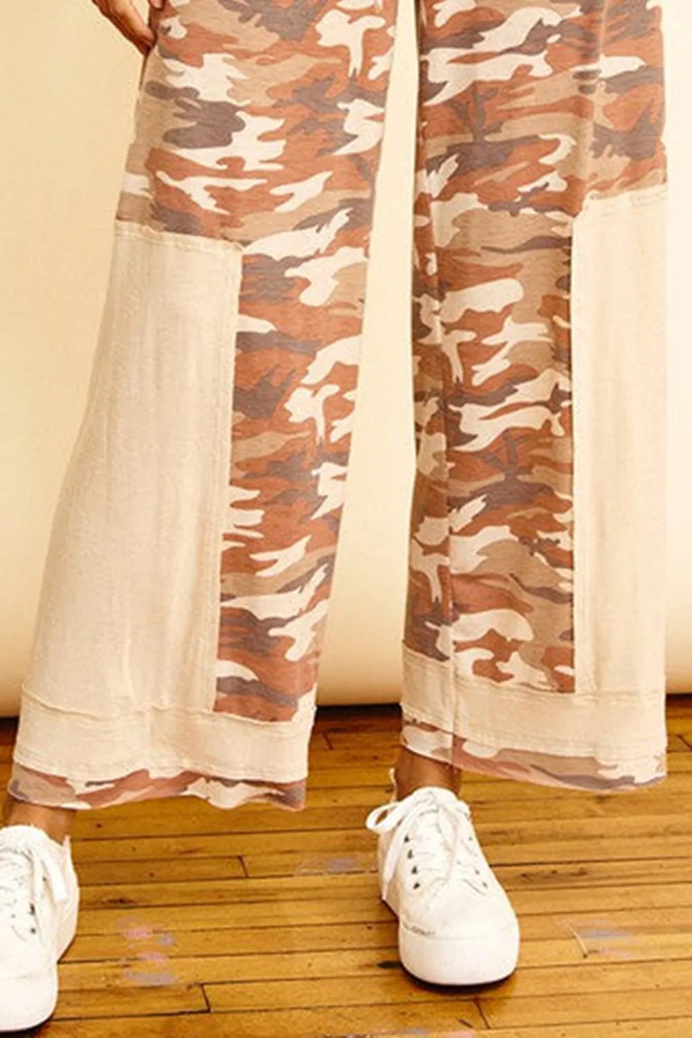 BROWN CAMOUFLAGE PRINT SWEATPANTS