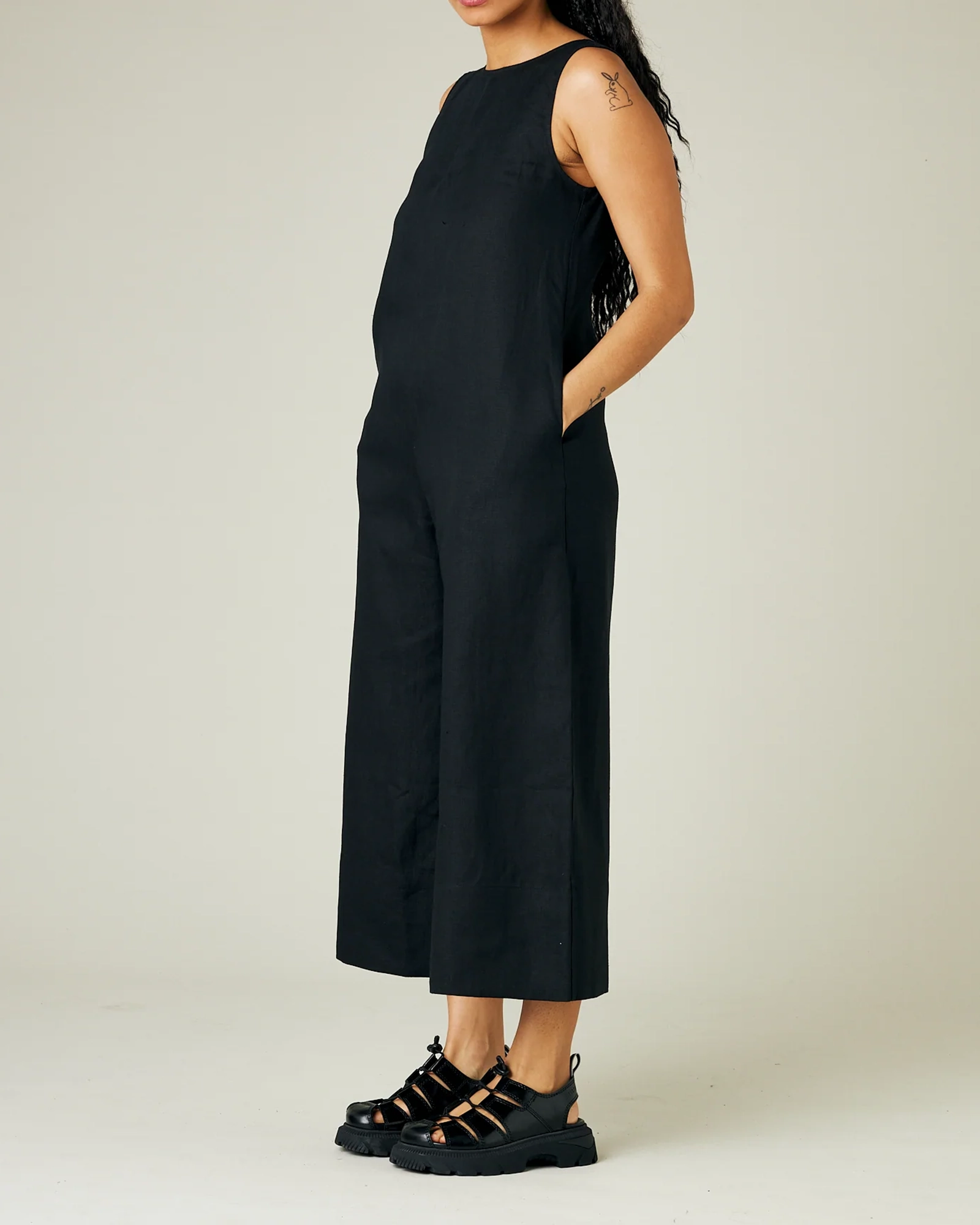 BLACK LINEN JUMPSUIT