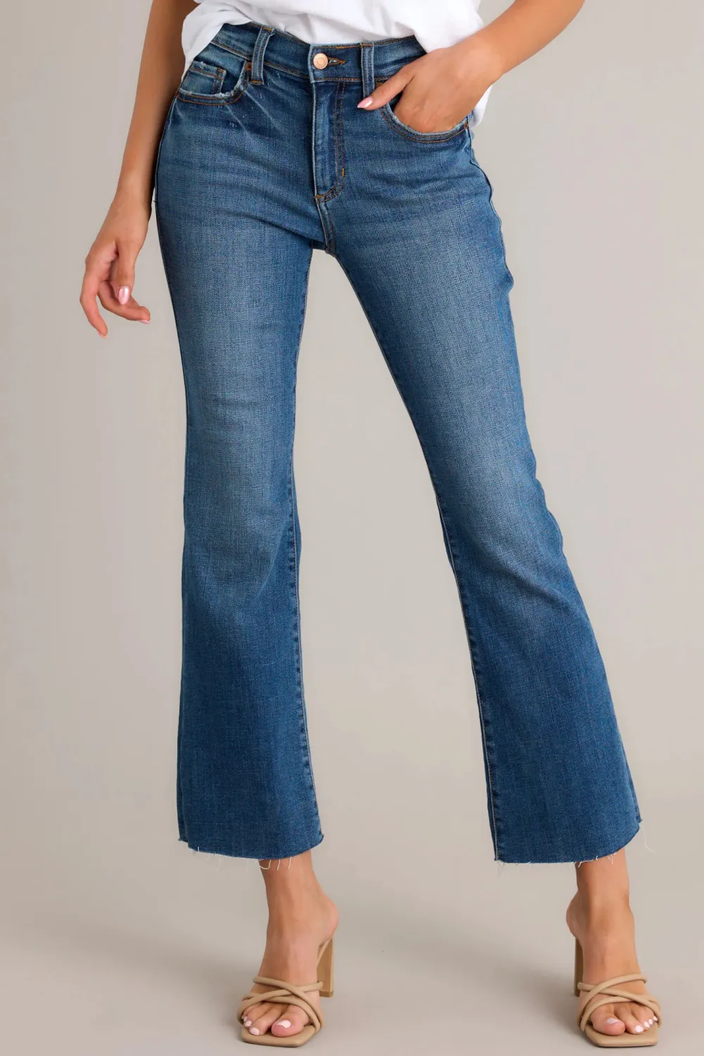 THE FUN SIDE MEDIUM WASH CROPPED FLARE JEANS