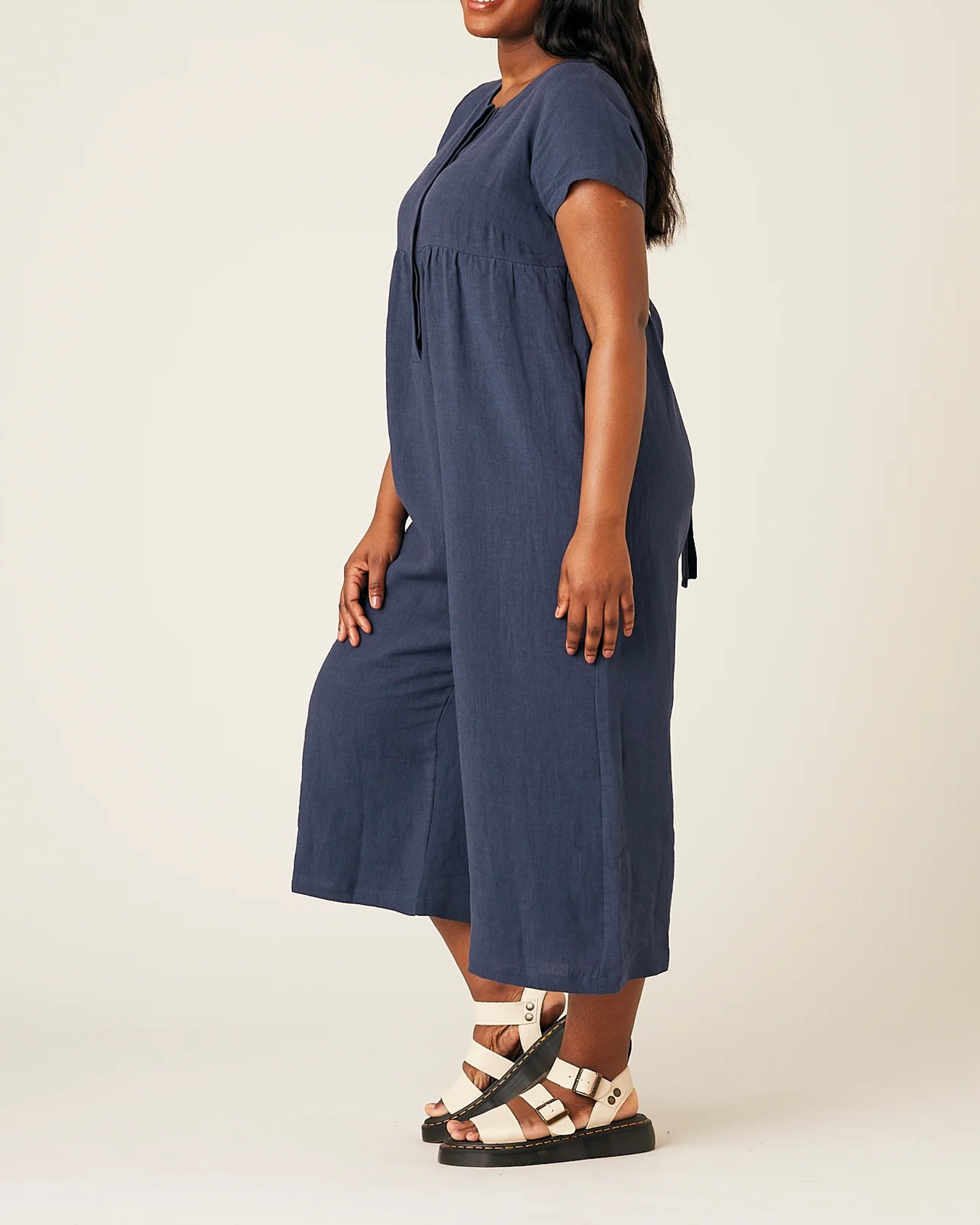 NAVY LINEN JUMPSUIT