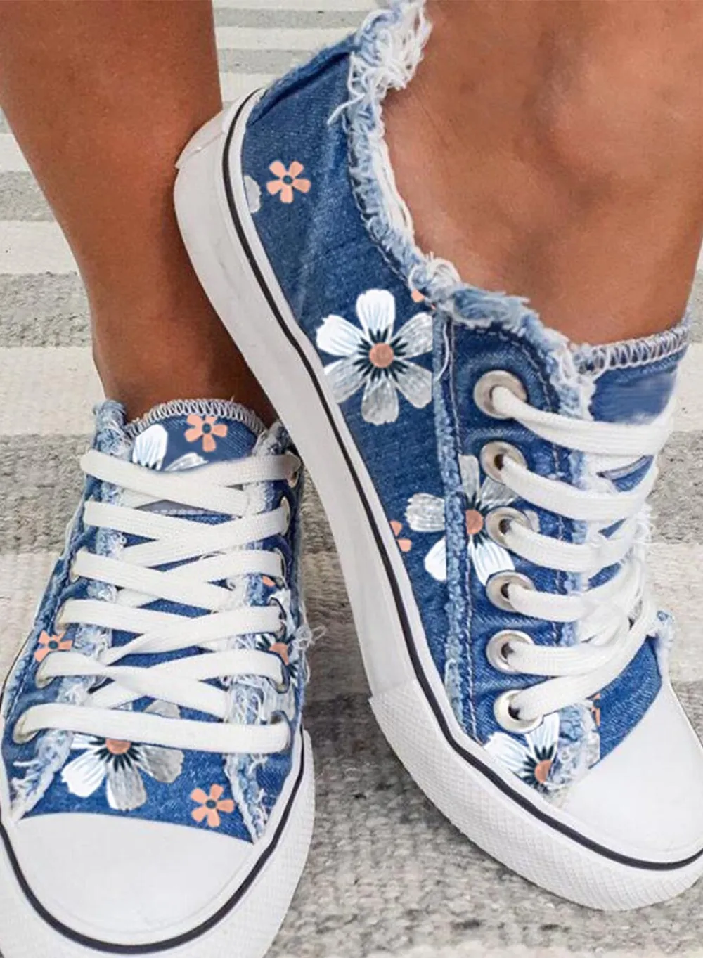 Women's Sneakers Star Striped Lace-up Canvas Sneakers