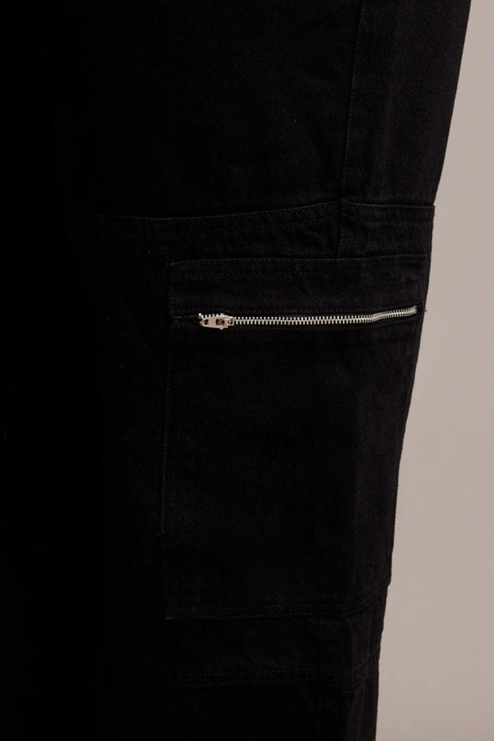 Black Cargo Jeans Mid Rise