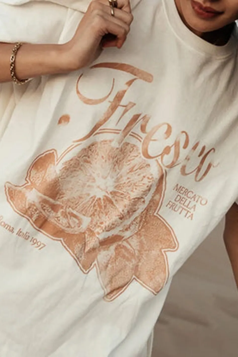 FRESCO FRUIT MARKET GRAPHIC TEE