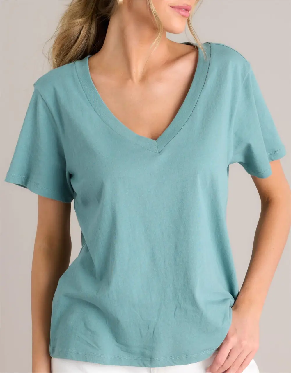 Z-SUPPLY GIRLFRIEND SEA PINE V-NECK TEE