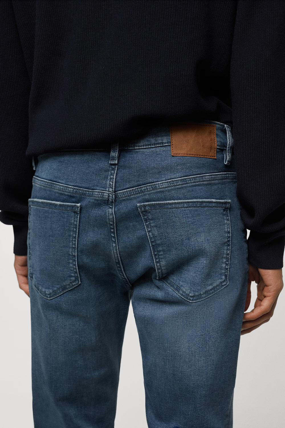 Medium Waist Jeans