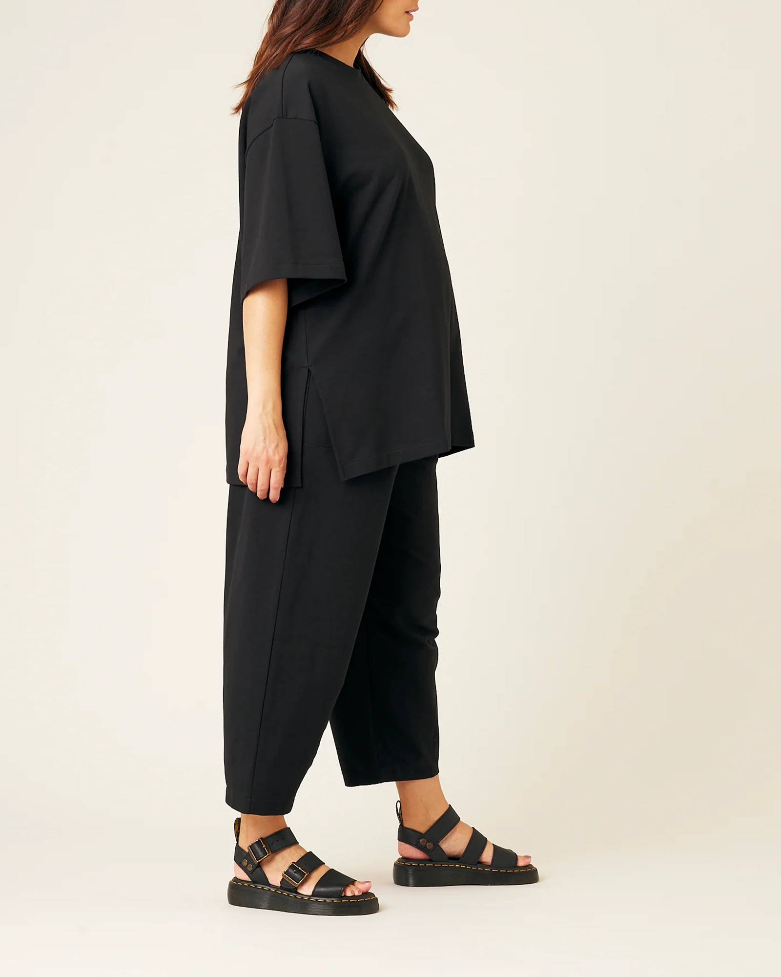 BLACK COTTON JERSEY SHORT DROP SLEEVE TOP