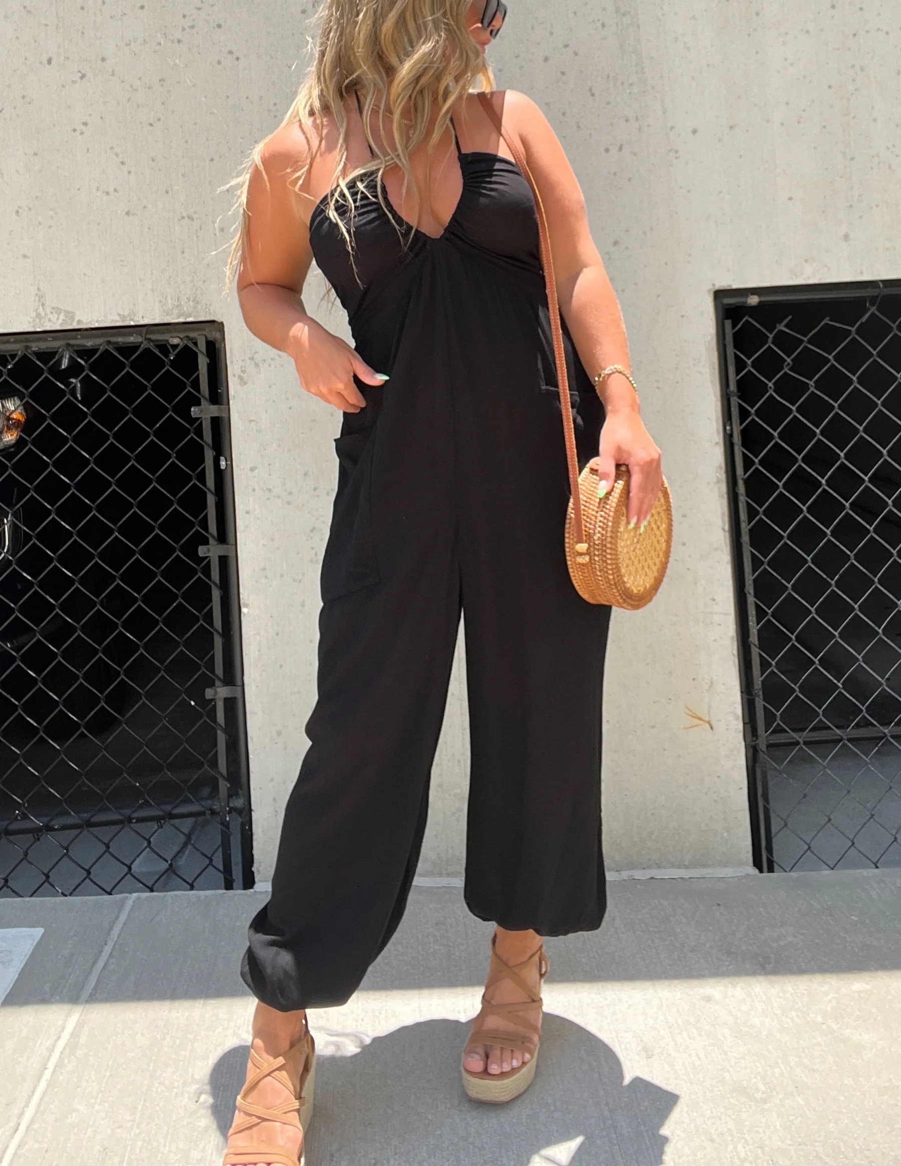 Hanging neck open back jumpsuit loose casual jumpsuit