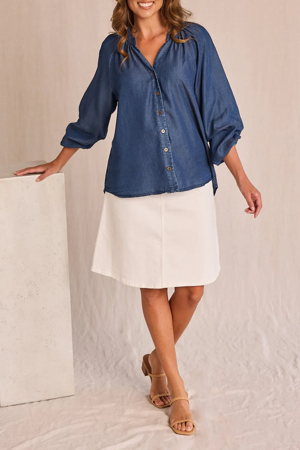 Kitty Shift Tencel Top In Mid Wash